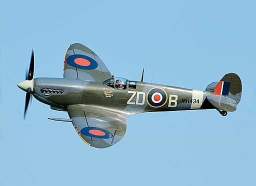 Spitfire vs. Hurricane: An In-Depth Comparison of Two Aviation Titans